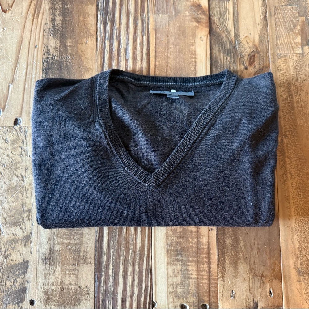 John Varvatos long sleeve v neck brown sweater size medium